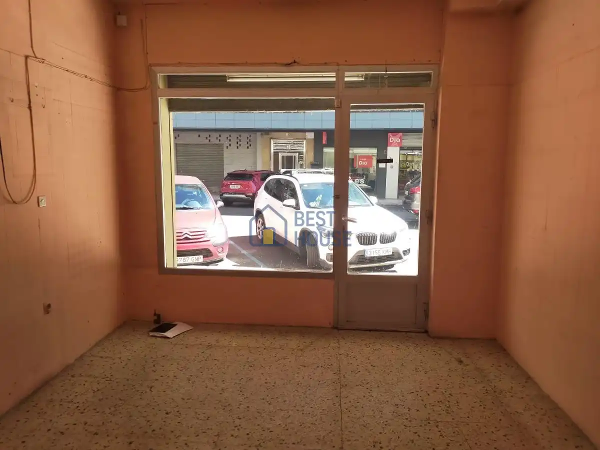 Local comercial de lloguer a Calle Fray Luis de León, imagen 2