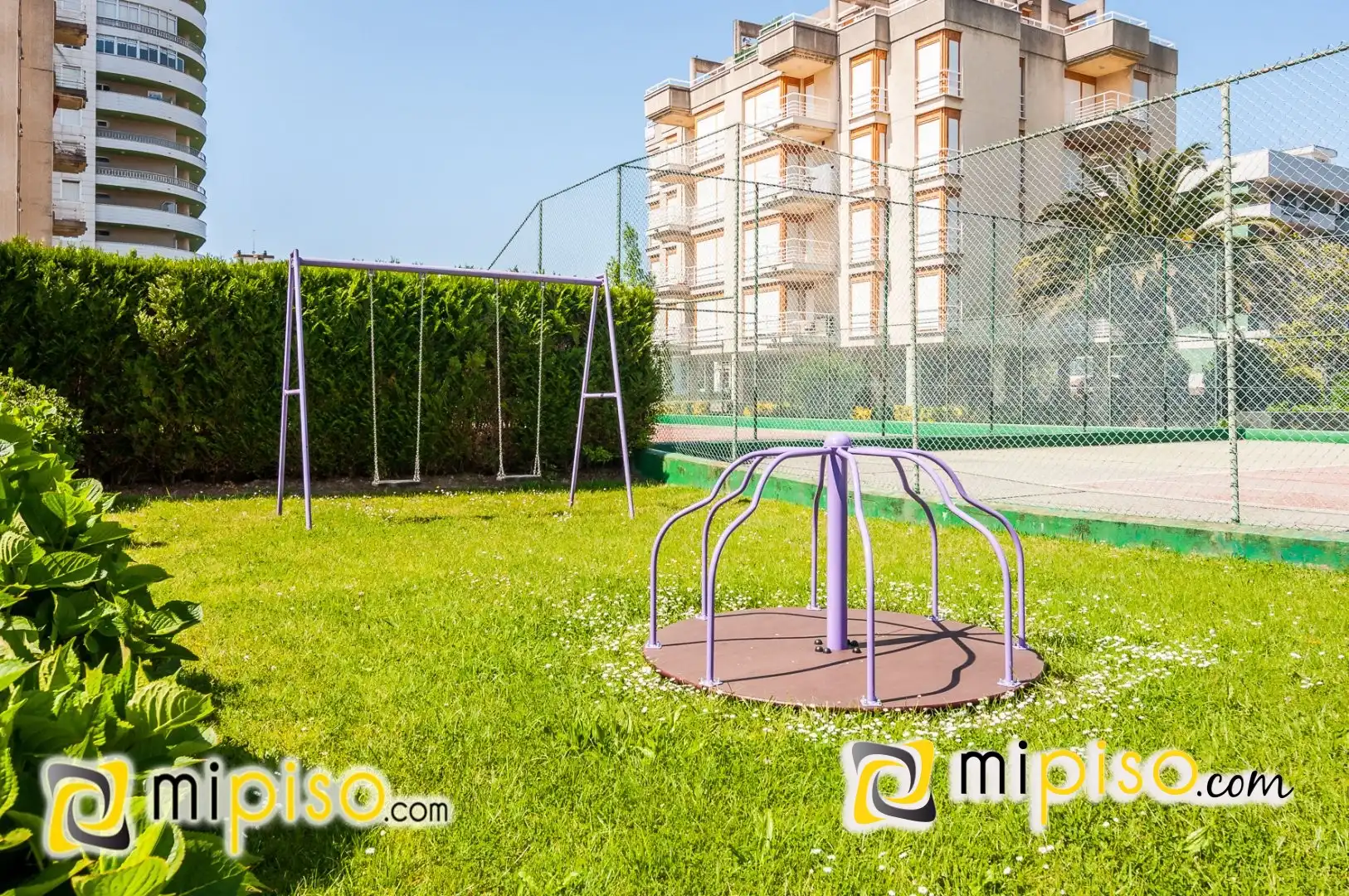 Jardí de Pis de lloguer en Laredo amb Terrassa i Moblat