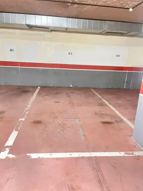 Parkplatz von Garage zur Miete in Gijón 