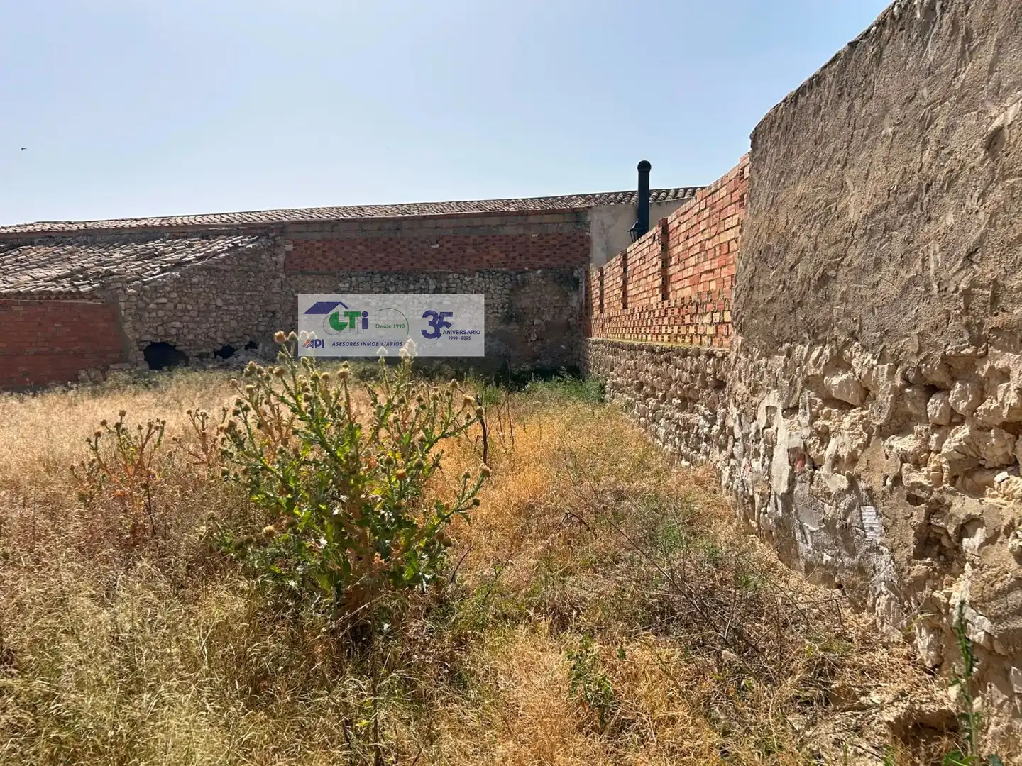 Vista exterior de Terreny industrial en venda en Lécera