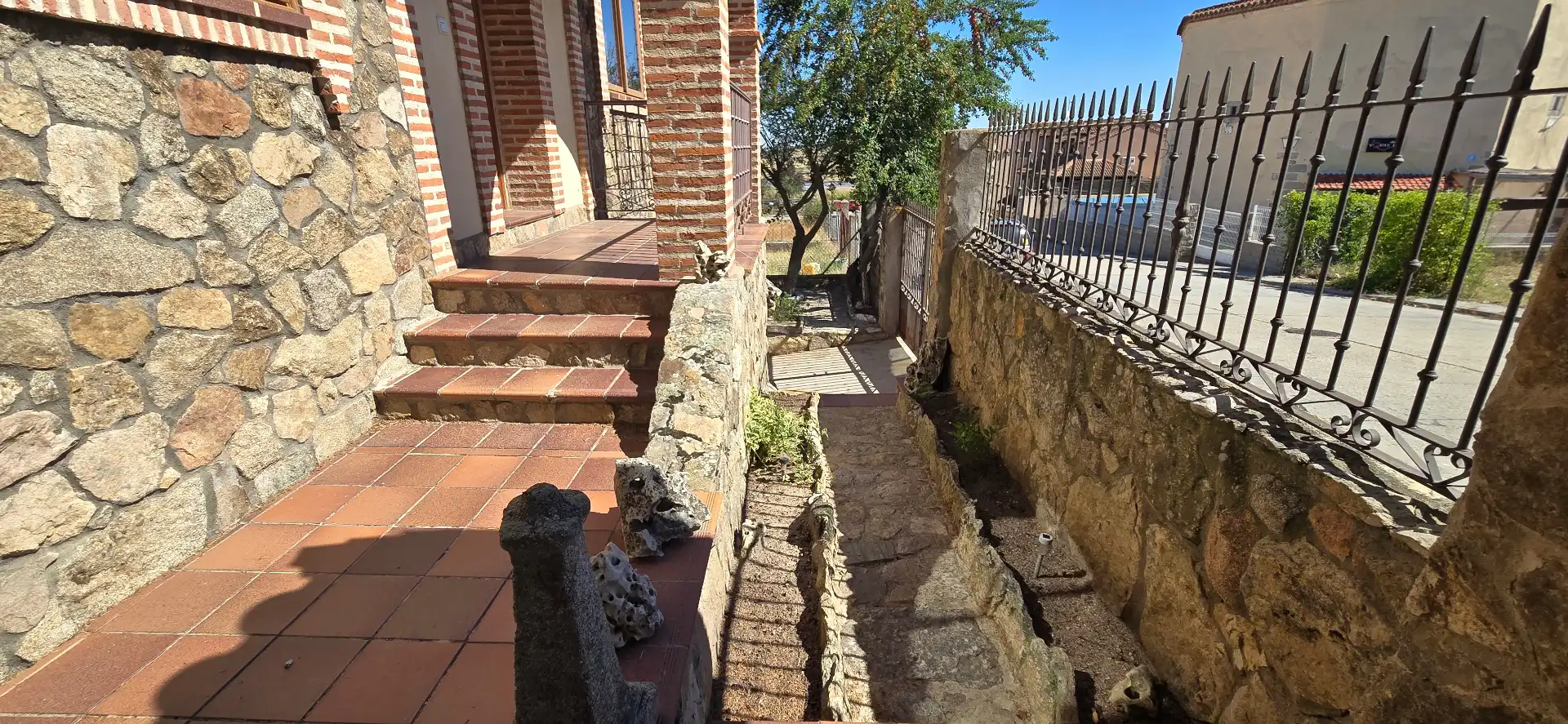 Vista exterior de Casa o chalet en venta en Villacastín con Calefacción, Jardín privado y Horno