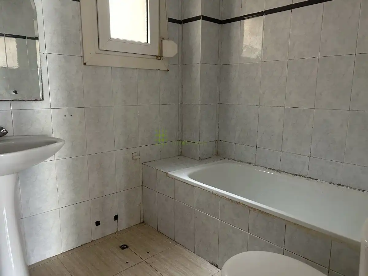 Baño de Piso en venta en Castellón de la Plana / Castelló de la Plana con Aire acondicionado, Calefacción y Trastero