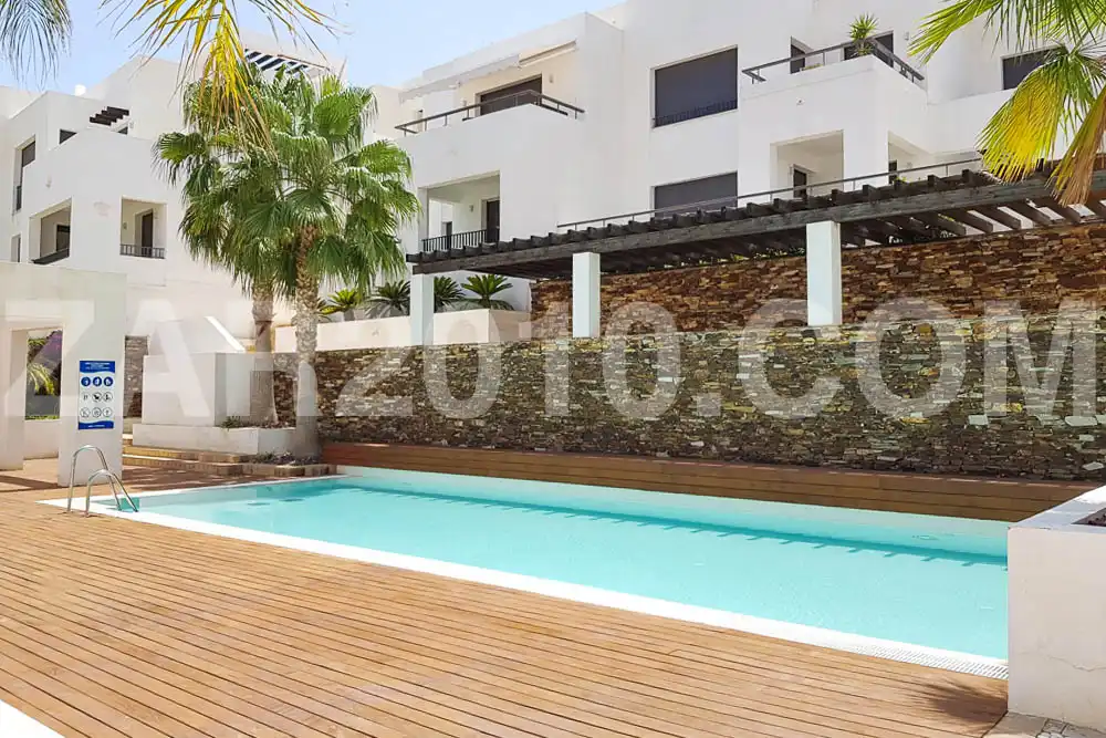 Piscina de Apartament en venda en Mojácar amb Aire condicionat, Terrassa i Traster