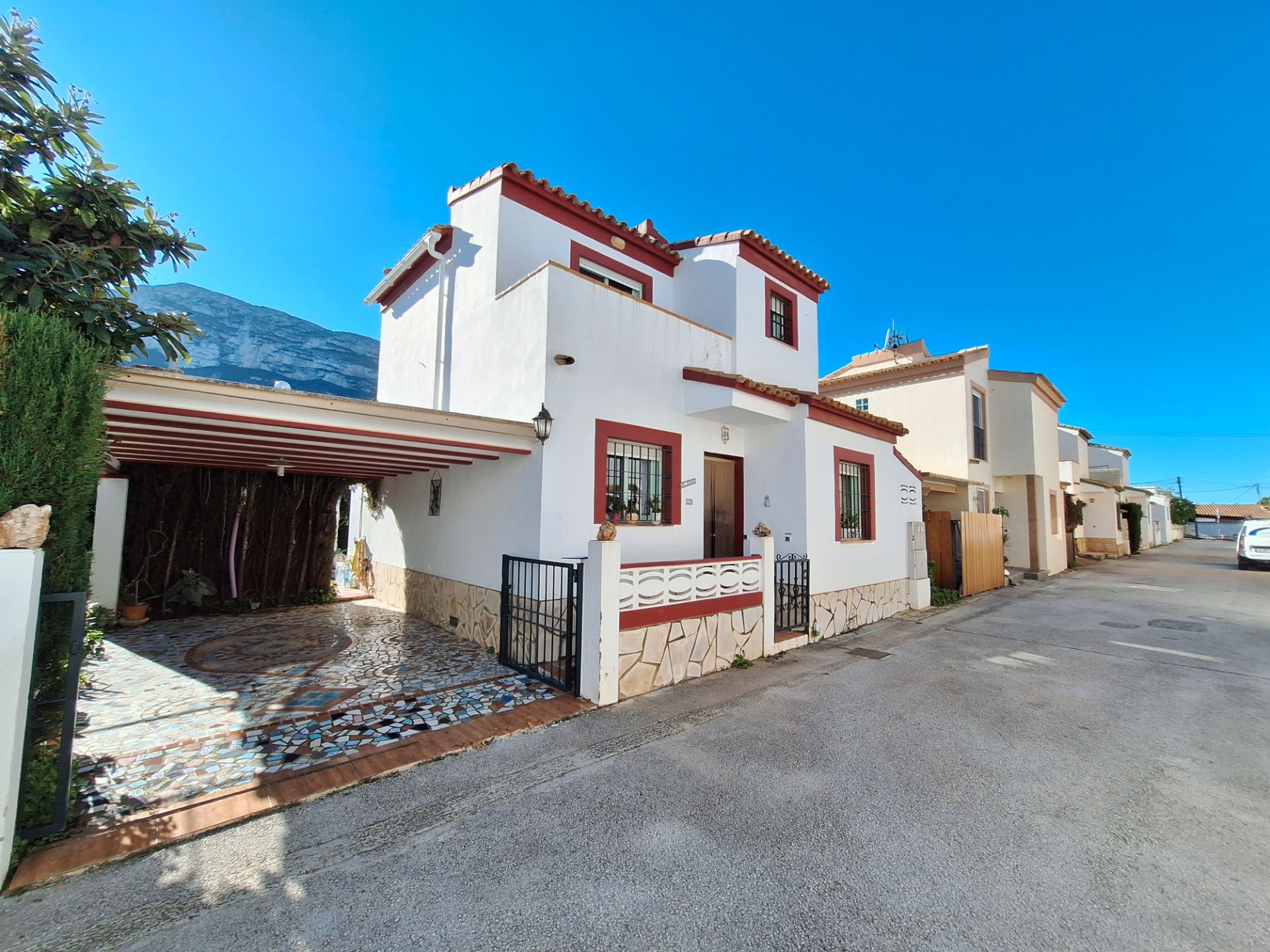 Exterior view of House or chalet for sale in Dénia  with Air Conditioner, Heating and Private garden