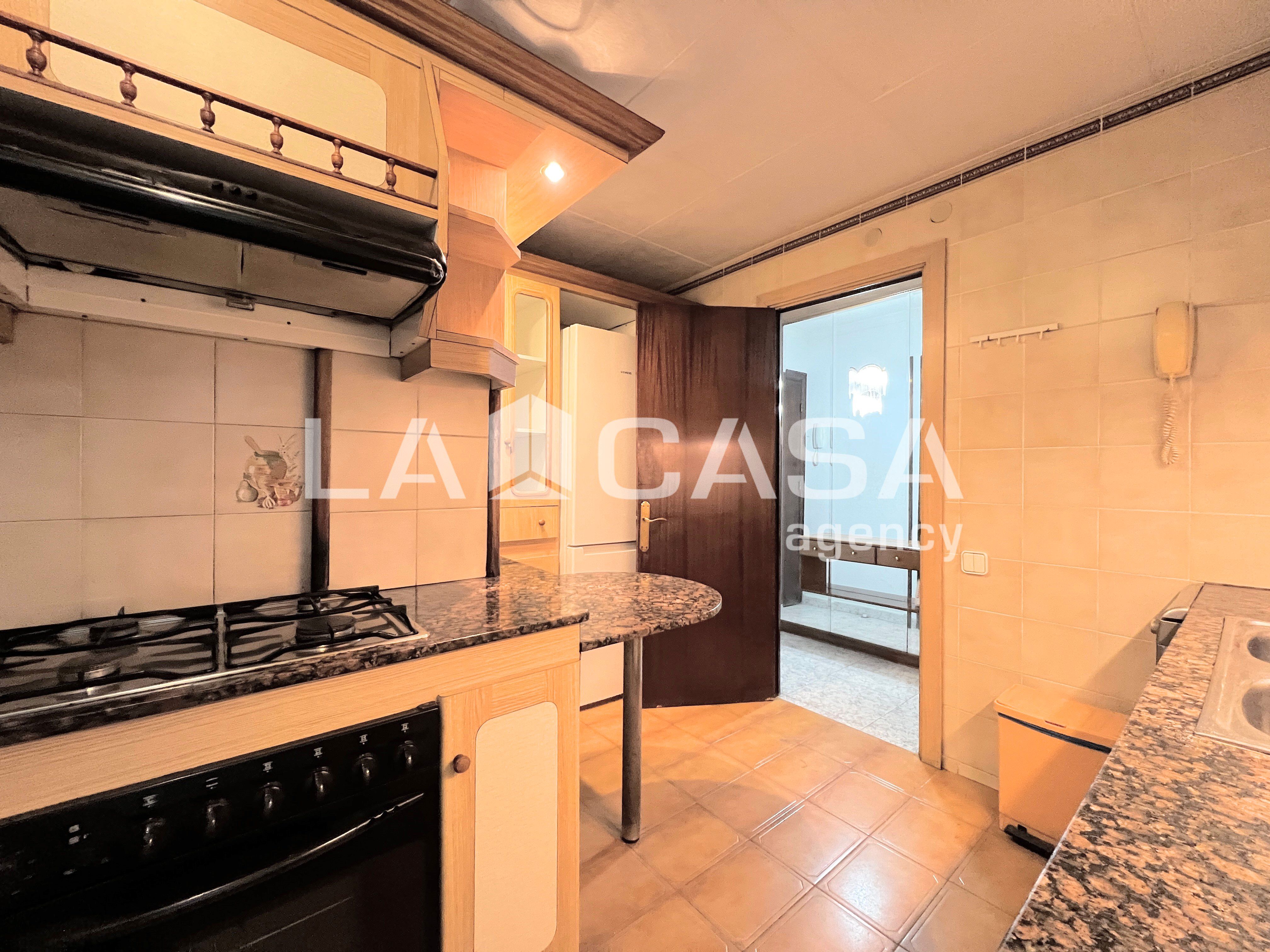Cocina de Piso en venta en  Barcelona Capital
