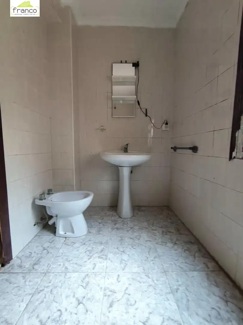 Bany de Pis en venda en San Pedro del Pinatar amb Moblat i Balcó