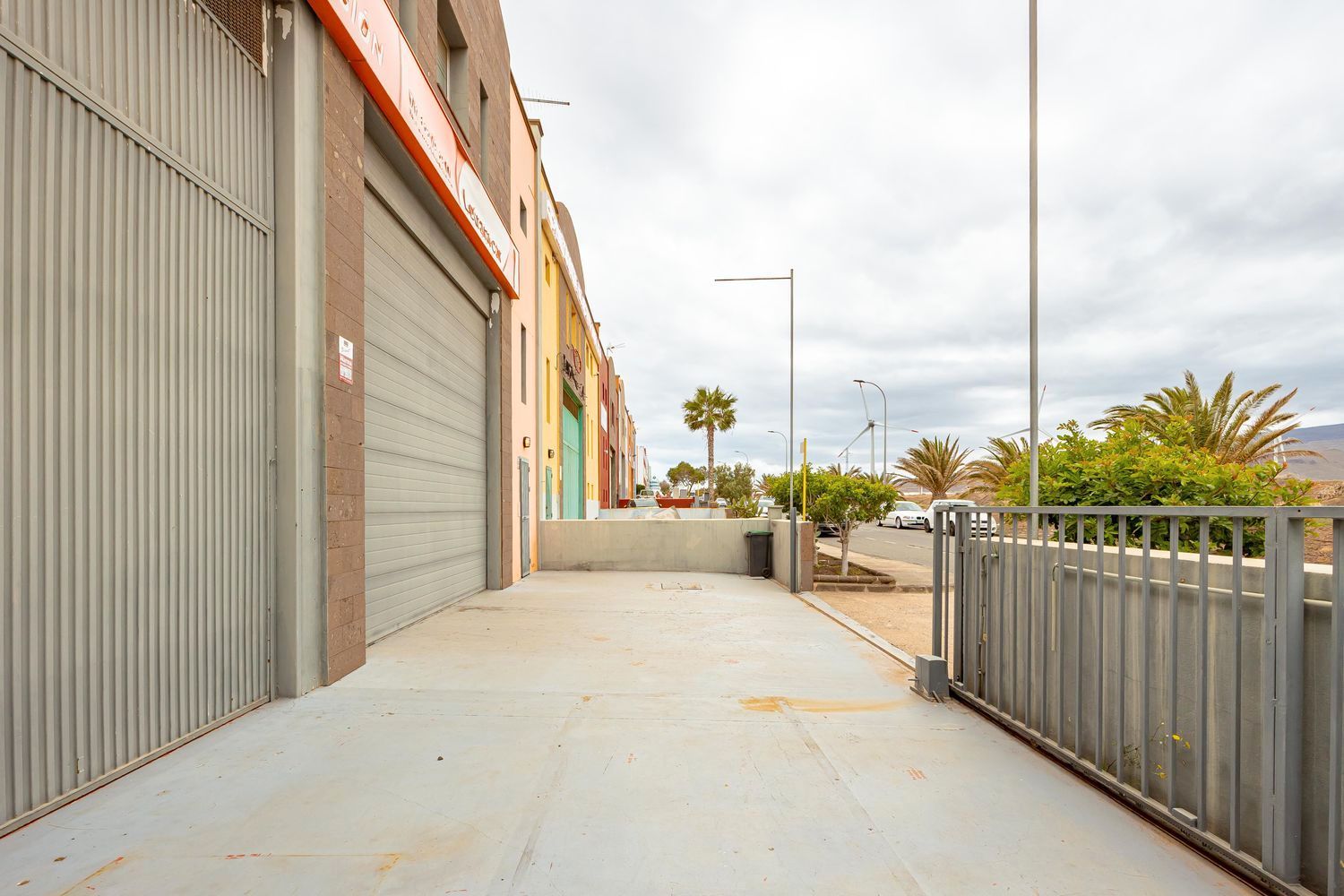 Exterior view of Industrial buildings for sale in Agüimes