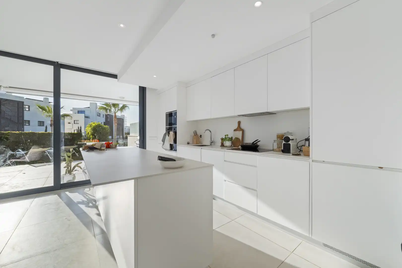 Cuina de Planta baixa en venda en Fuengirola amb Aire condicionat, Jardí privat i Terrassa