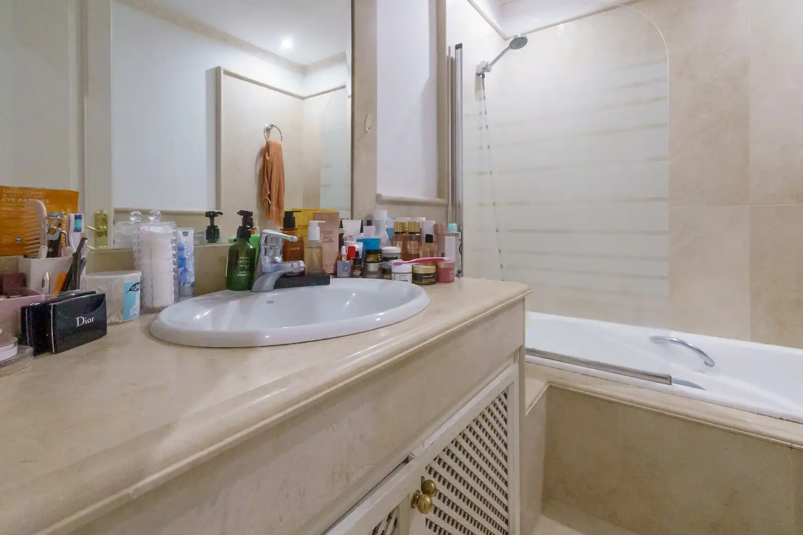 Baño de Casa o chalet en venta en Marbella con Aire acondicionado, Jardín privado y Terraza