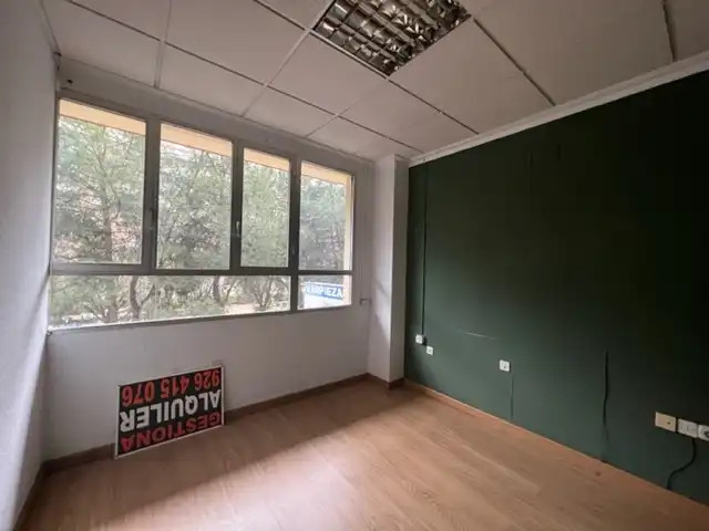 Gewerbefläche zur Miete in Paseo de San Gregorio 85, imagen 2