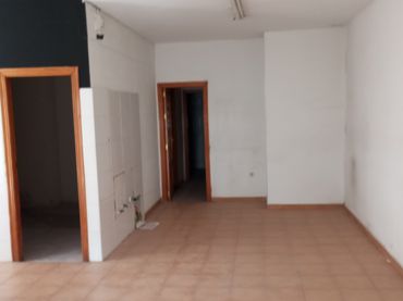 Business premises for sale in Calle Corredera