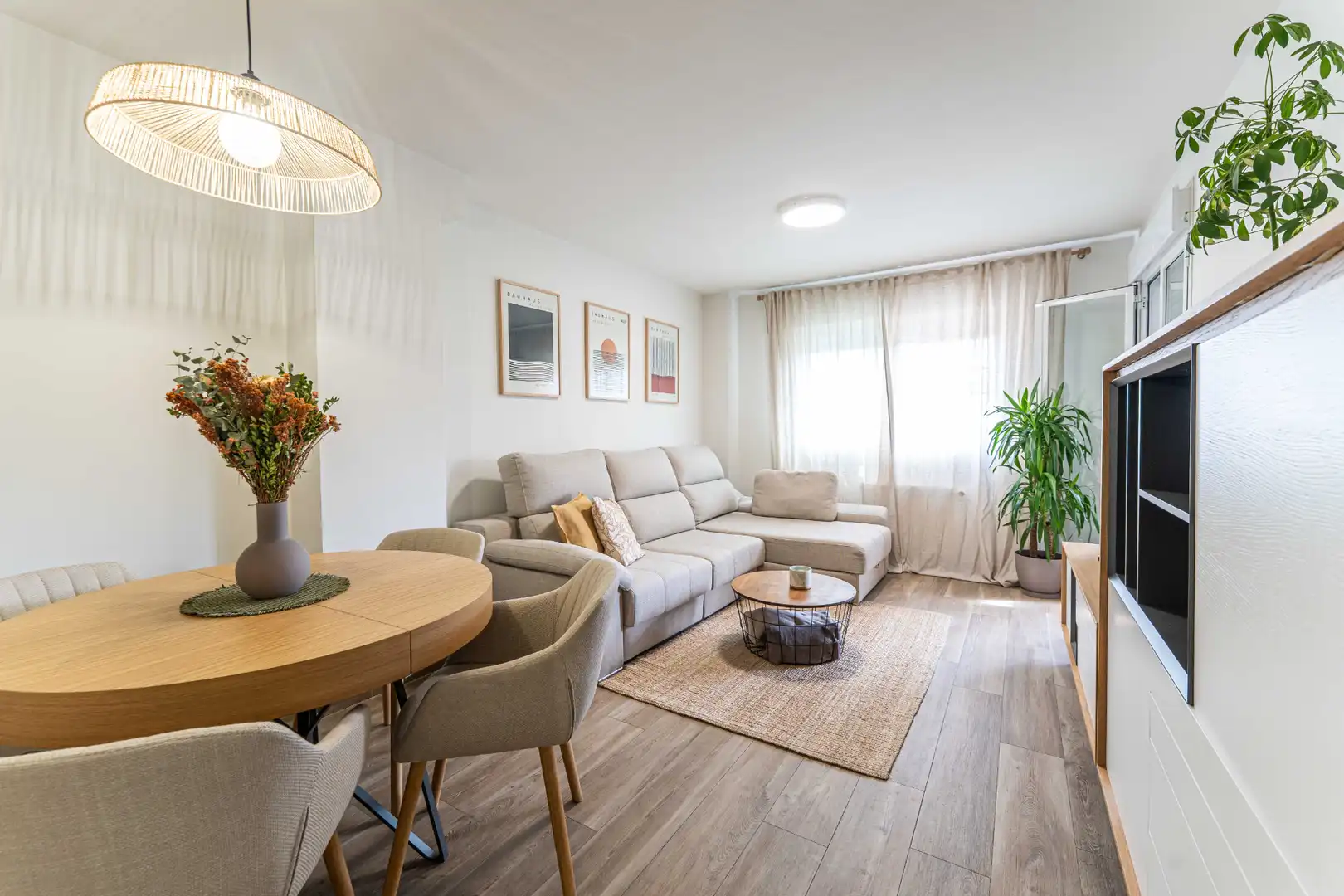 Sala de estar de Dúplex en venta en Arroyomolinos (Madrid) con Aire acondicionado, Calefacción y Terraza