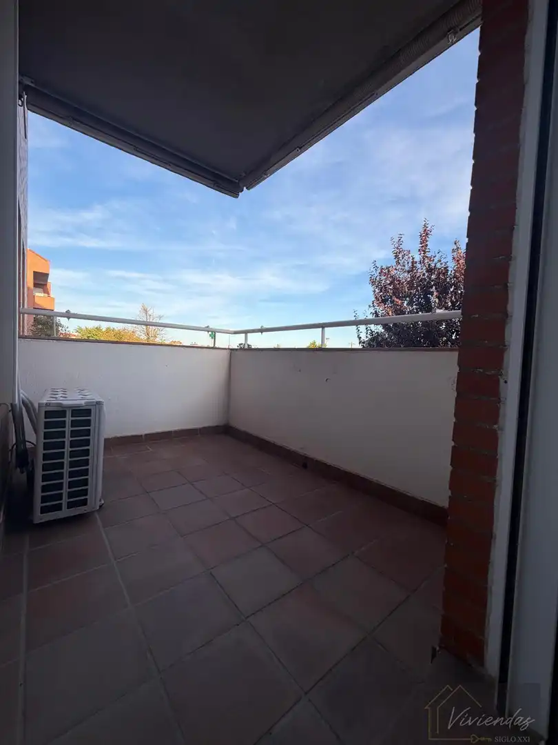 Piso de alquiler en Sector B