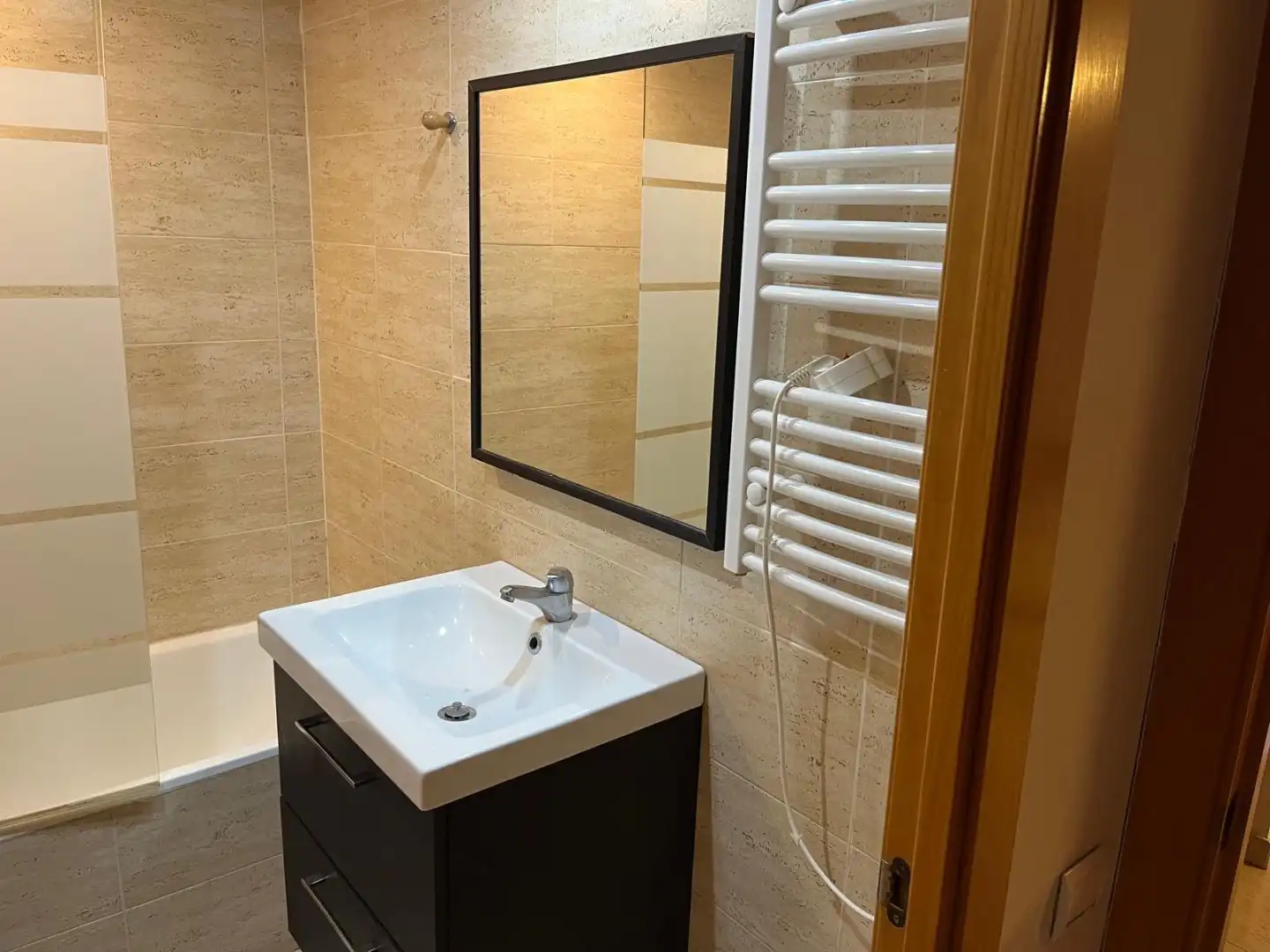 Bathroom of Duplexes for rent in El Coll
