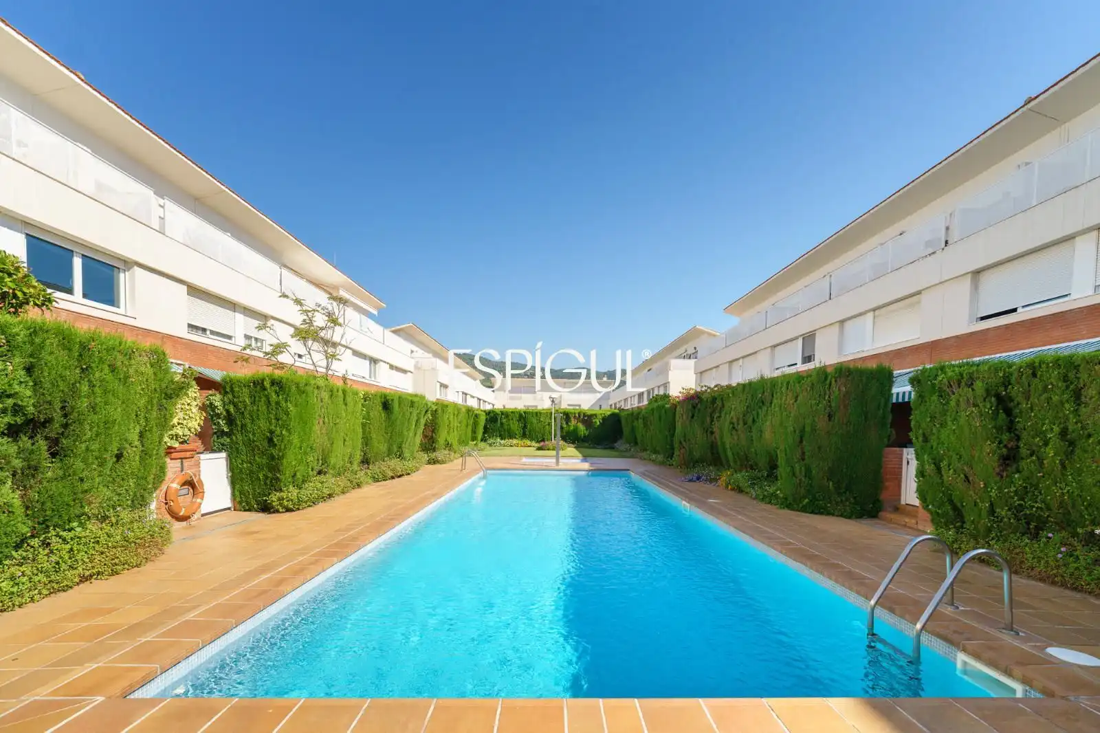 Piscina de Casa adosada en venda en Premià de Mar amb Aire condicionat, Calefacció i Jardí privat