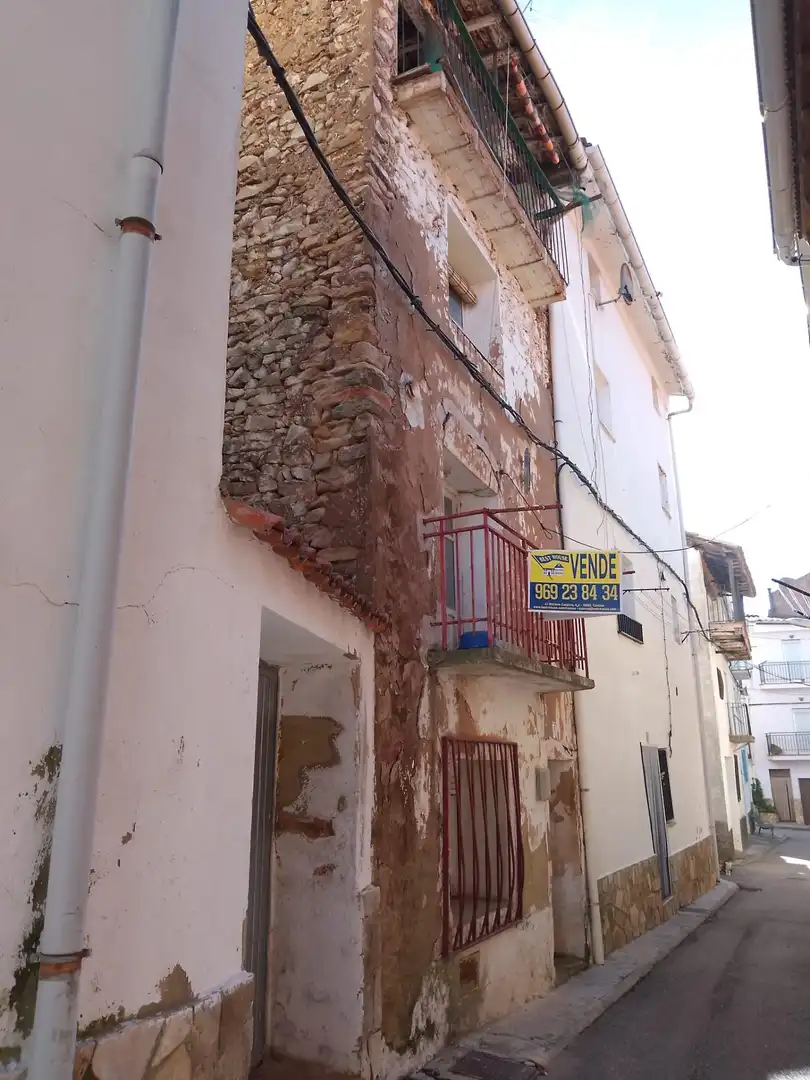 Vista exterior de Casa o chalet en venta en Boniches con Balcón