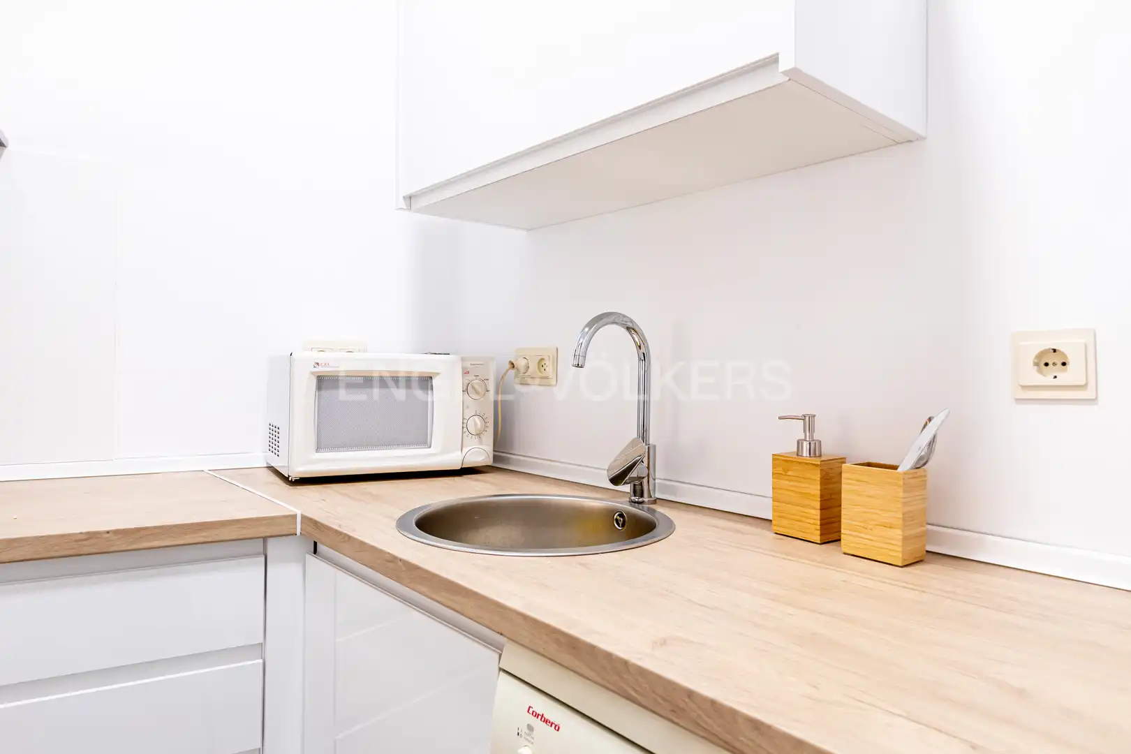 Cocina de Piso de alquiler en Sevilla con Aire acondicionado y Calefacción