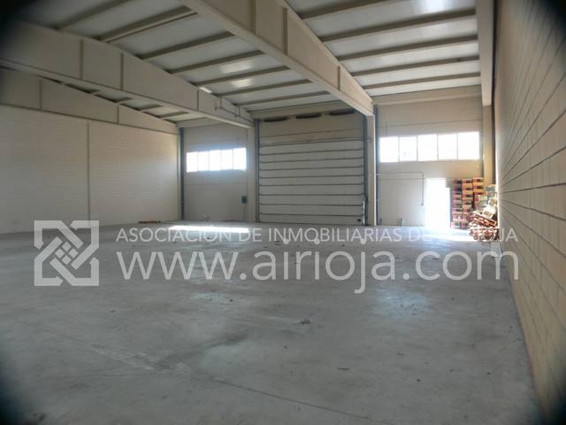 Nave industrial en Alquiler en Navarrete - Calle Jardines en Navarrete