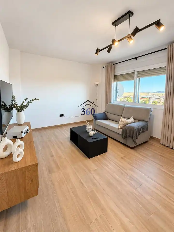 Sala d'estar de Pis en venda en Cáceres