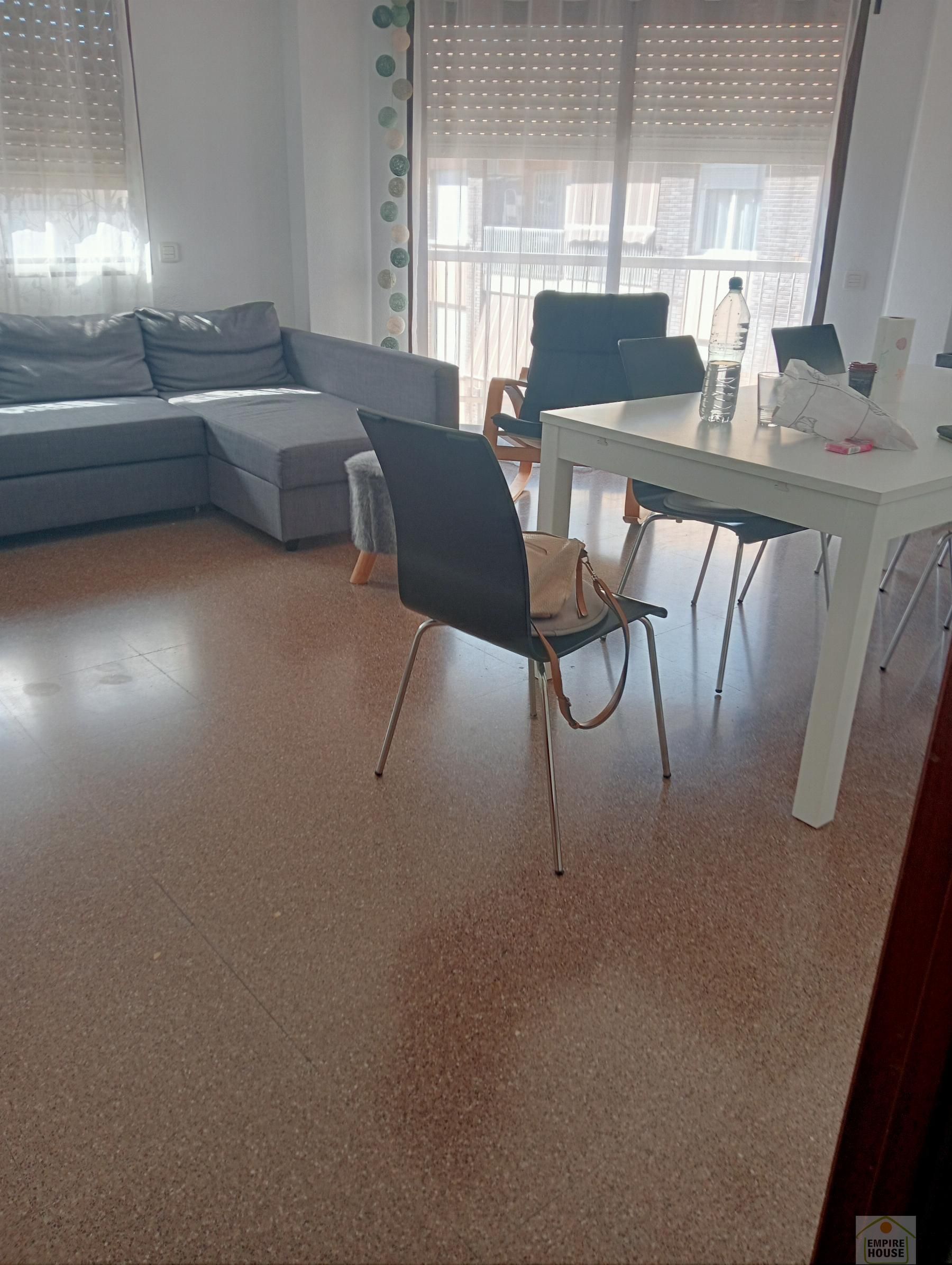 Comedor de Piso en venta en Torrent con Aire acondicionado, Calefacción y Amueblado