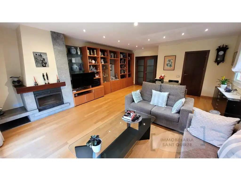 Sala d'estar de Casa o xalet en venda en Sant Quirze del Vallès