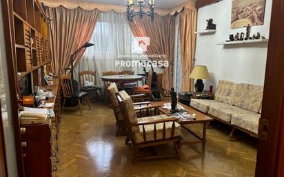 Living room of Flat for sale in Badia del Vallès  with Heating, Parquet flooring and Terrace