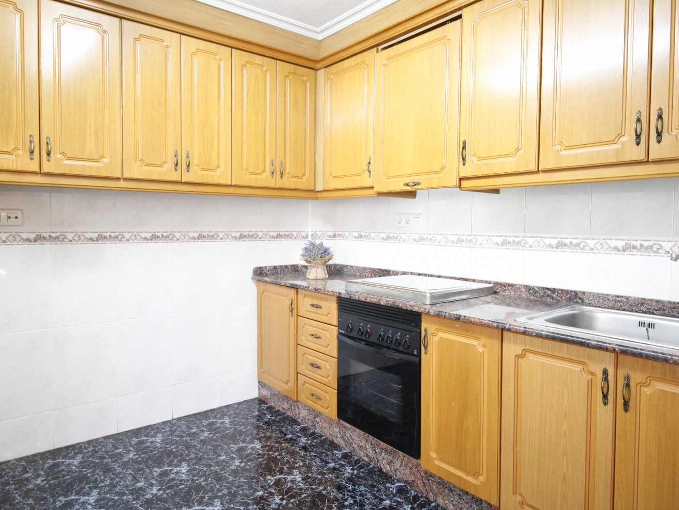 Cocina de Piso de alquiler en Elche / Elx con Amueblado y Balcón