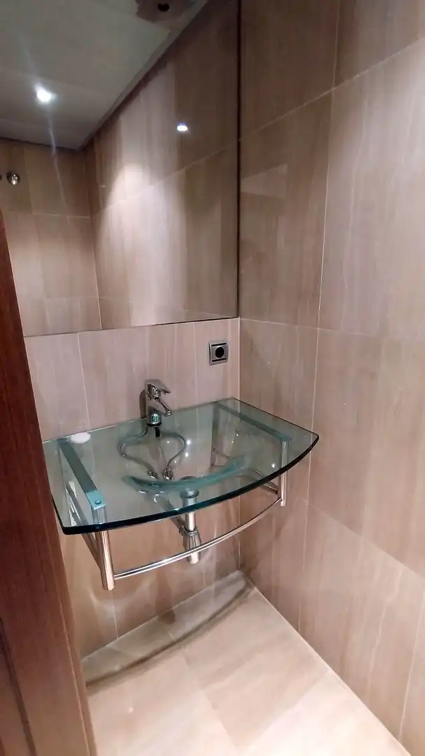 Baño de Apartamento de alquiler en Estepona con Terraza, Amueblado y Internet