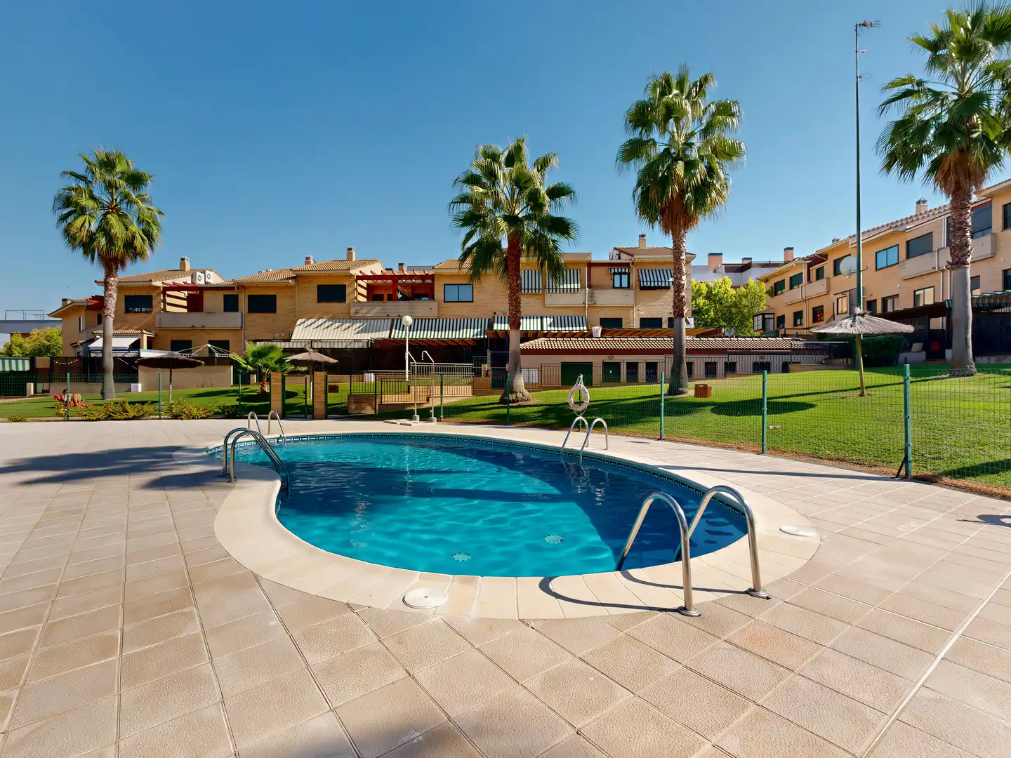 Terraced house with pool for sale in Montesol - Mejostilla, imagen 4