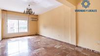 Flat for sale in  Granada Capital  with Parquet flooring