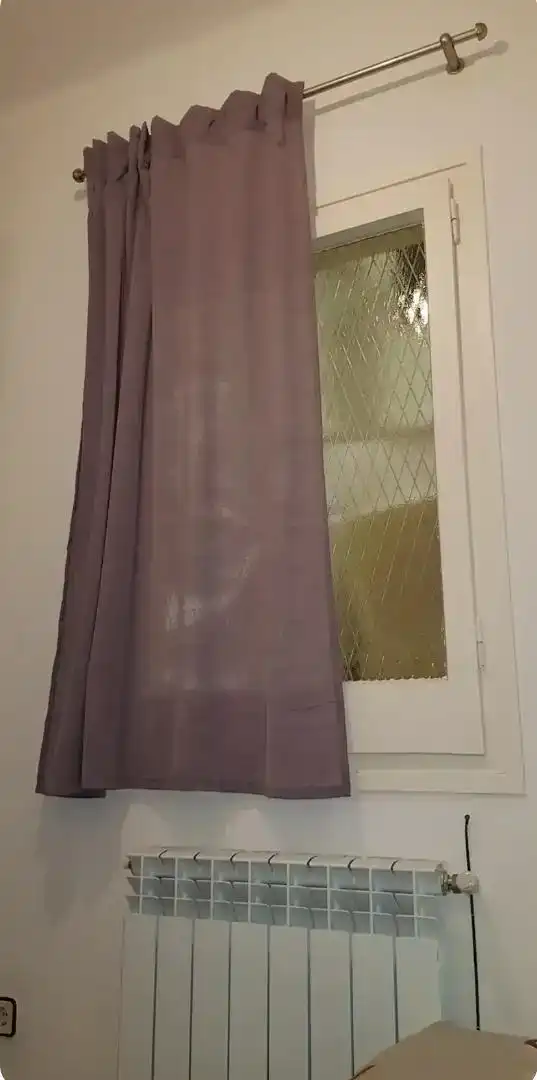 Bany de Apartament per a compartir en Barcelona amb Parquet, Moblat i Forn
