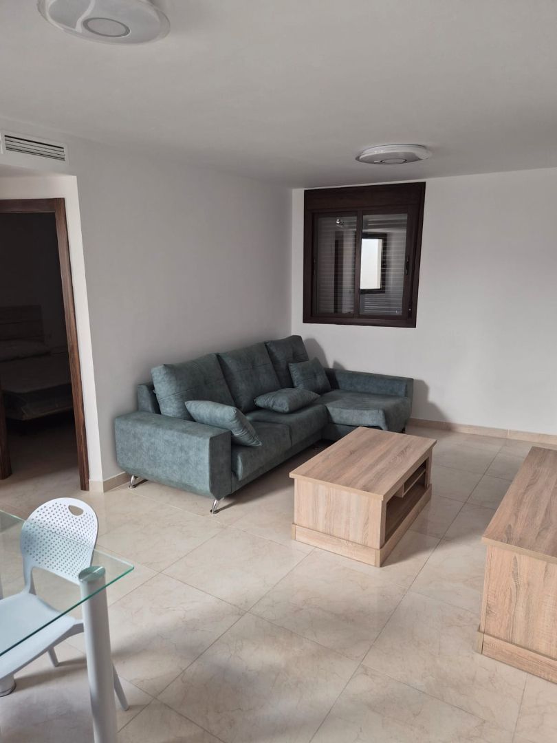Sala de estar de Piso de alquiler en  Melilla Capital con Amueblado, Horno y Lavadora