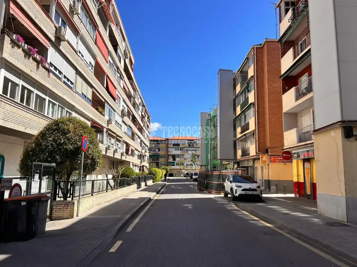 Außenansicht von Geschaftsraum zum Verkauf in Madrid