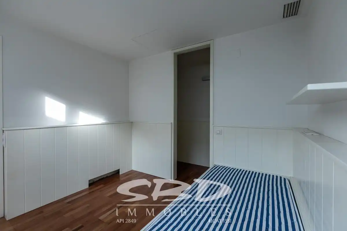 House with balcony to rent in Centre - Sant Oleguer, imagen 78