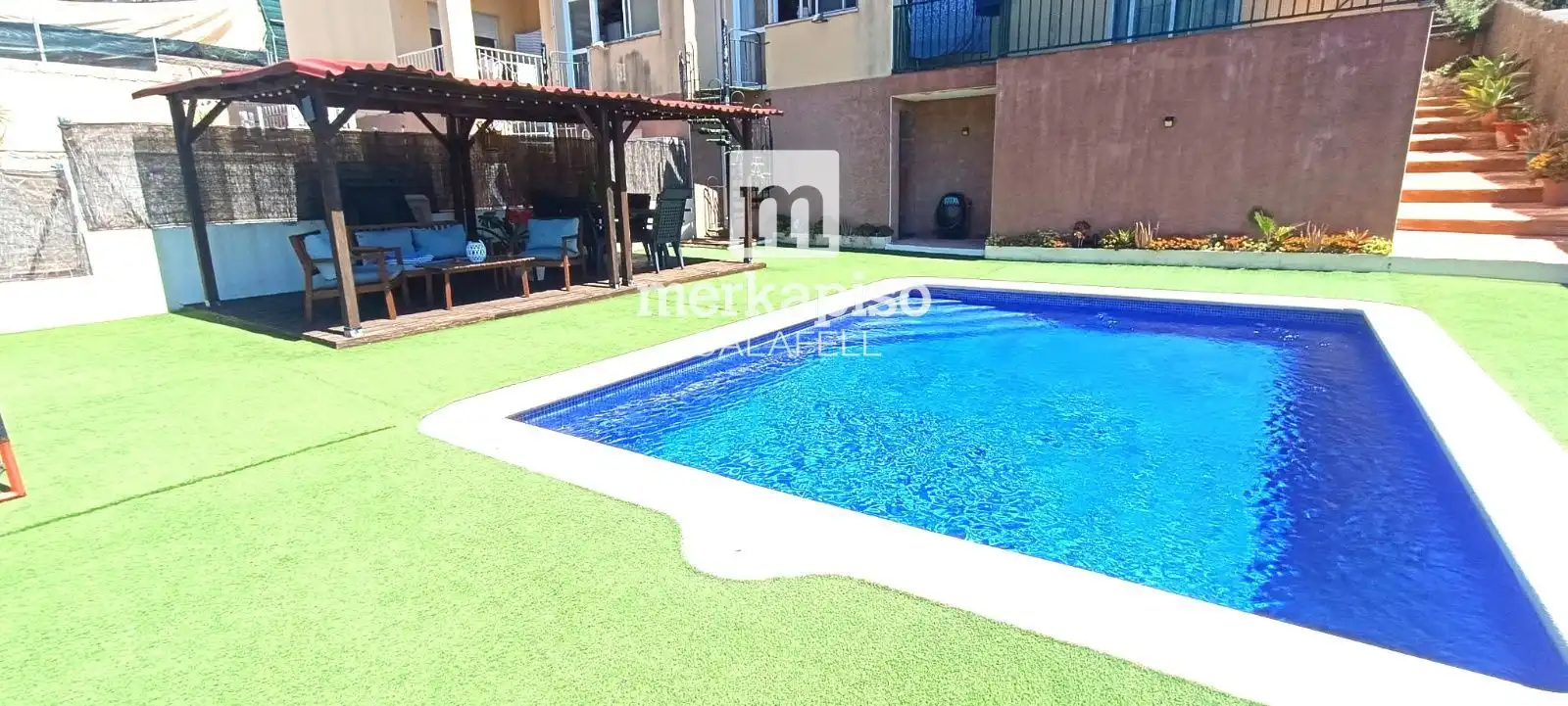 Piscina de Casa adosada en venta en Calafell con Aire acondicionado, Calefacción y Jardín privado
