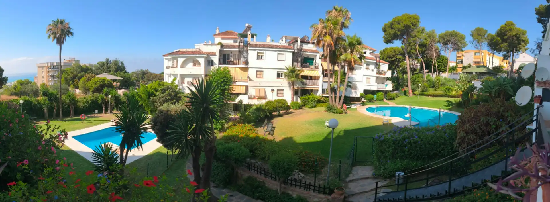 Vista exterior de Piso en venta en Torremolinos con Aire acondicionado, Terraza y Trastero