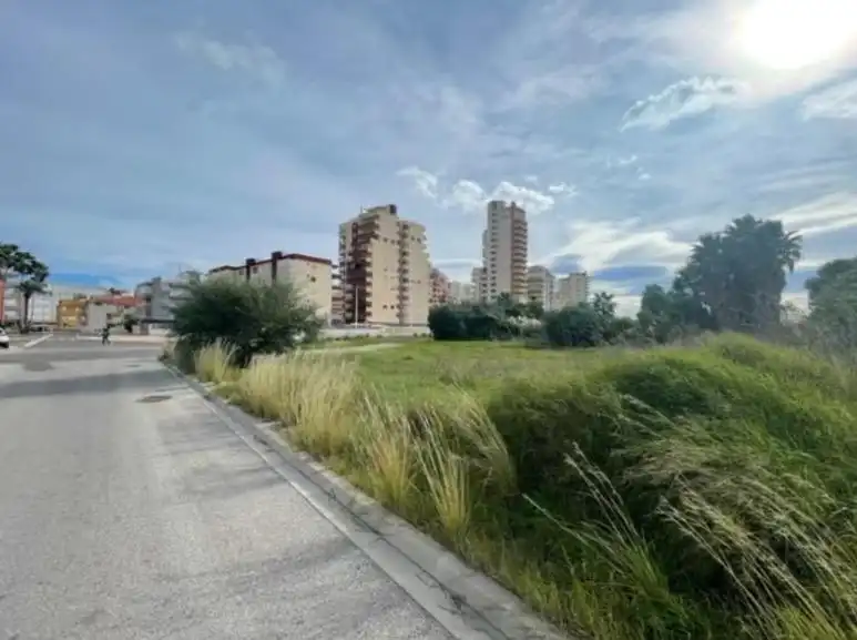 Terreny residencial en venda a Tavernes de la Valldigna