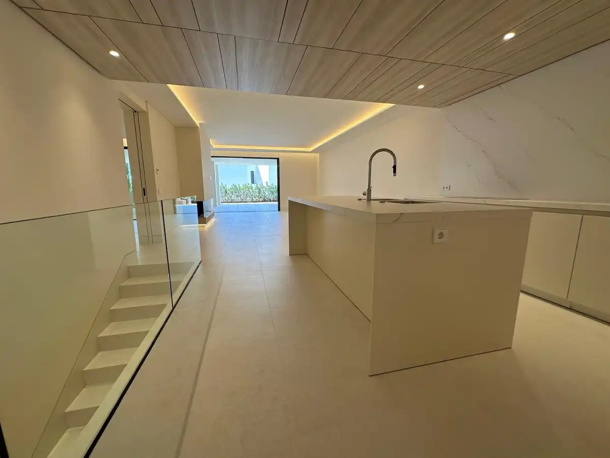 Habitatge amb piscina en venda a Río Real - Los Monteros, imagen 17