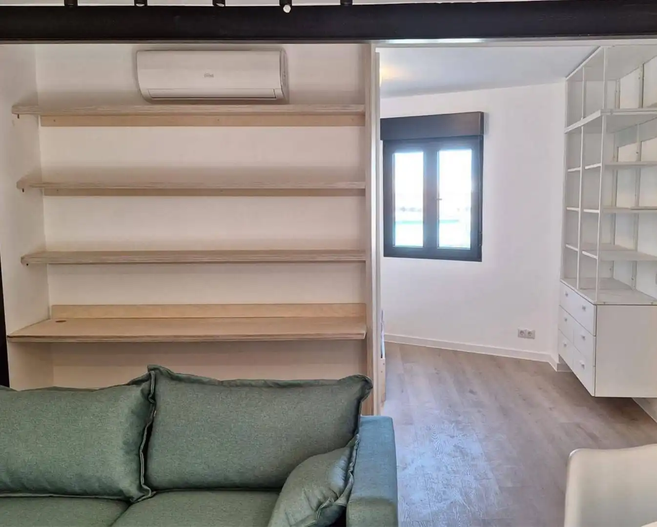 Habitación de Apartamento de alquiler en Madrid con Amueblado y Balcón