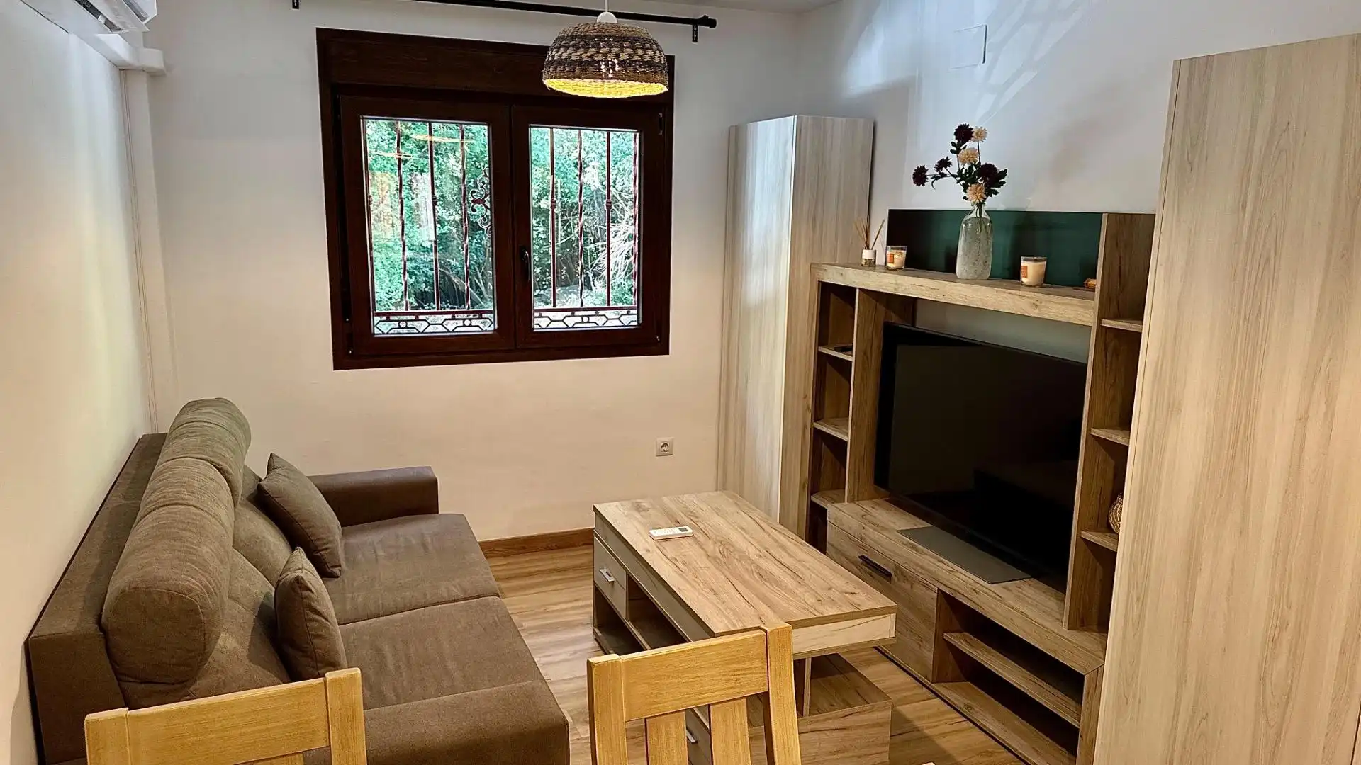 Living room of Flat for rent in Pinos Genil  with Air Conditioner, Heating and Furnished