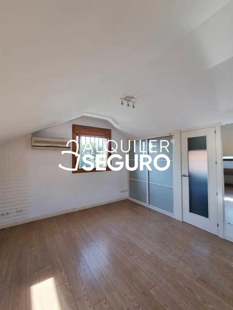 Habitación de Casa o chalet de alquiler en Pozuelo de Alarcón con Aire acondicionado, Calefacción y Terraza