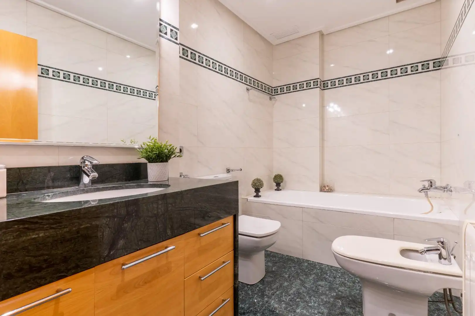 Bany de Casa o xalet en venda en Alaquàs amb Aire condicionat, Calefacció i Terrassa