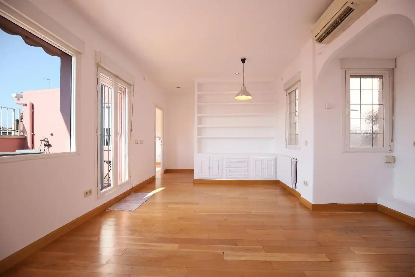 Attic for rent in Calle de Sánchez Pacheco, 37, Ciudad Jardín