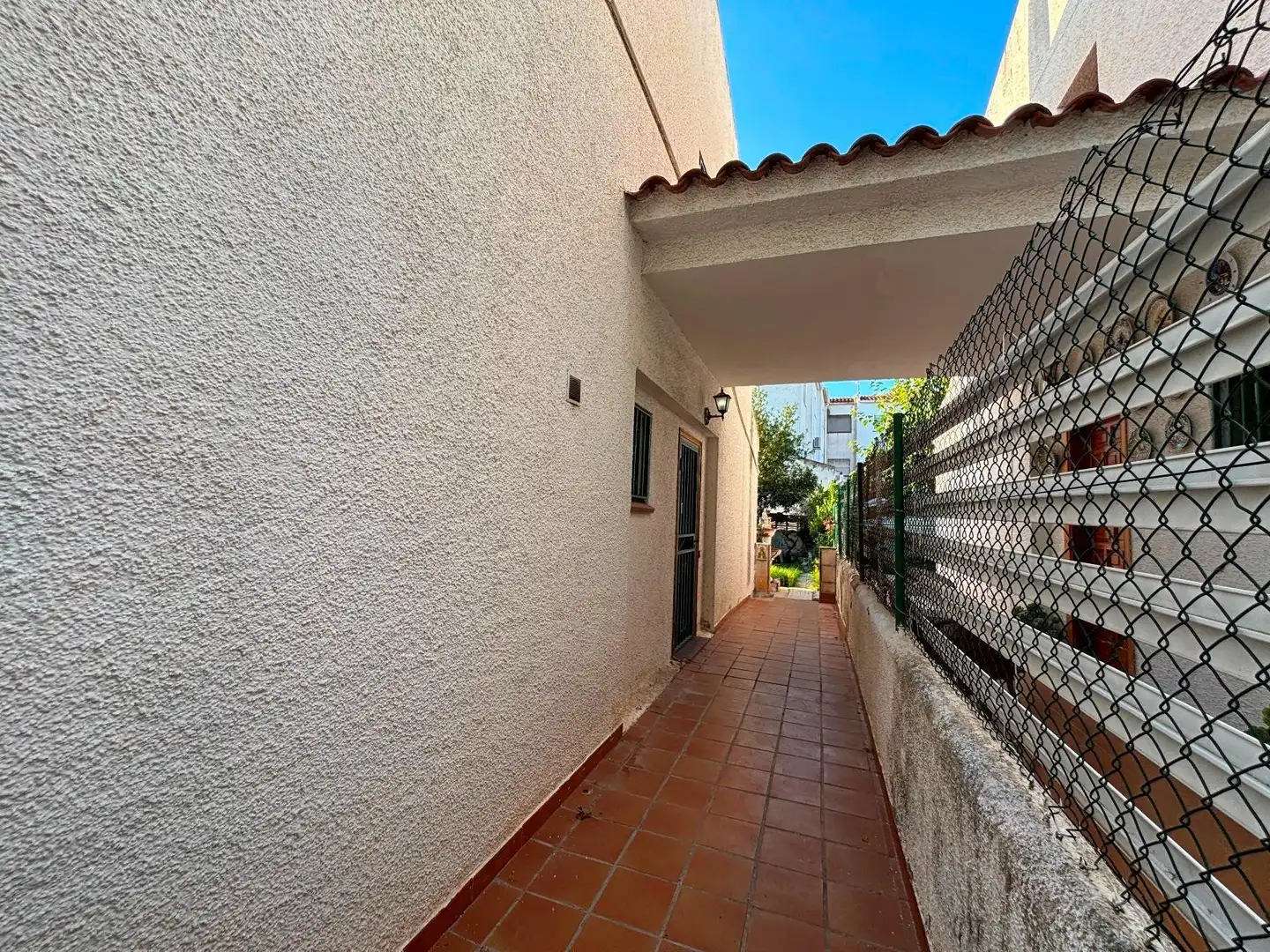Vista exterior de Casa o chalet en venta en Cubelles con Terraza