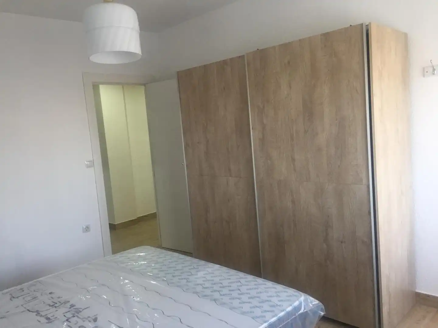 Habitación de Piso en venta en Granada con Amueblado, Horno y Lavadora