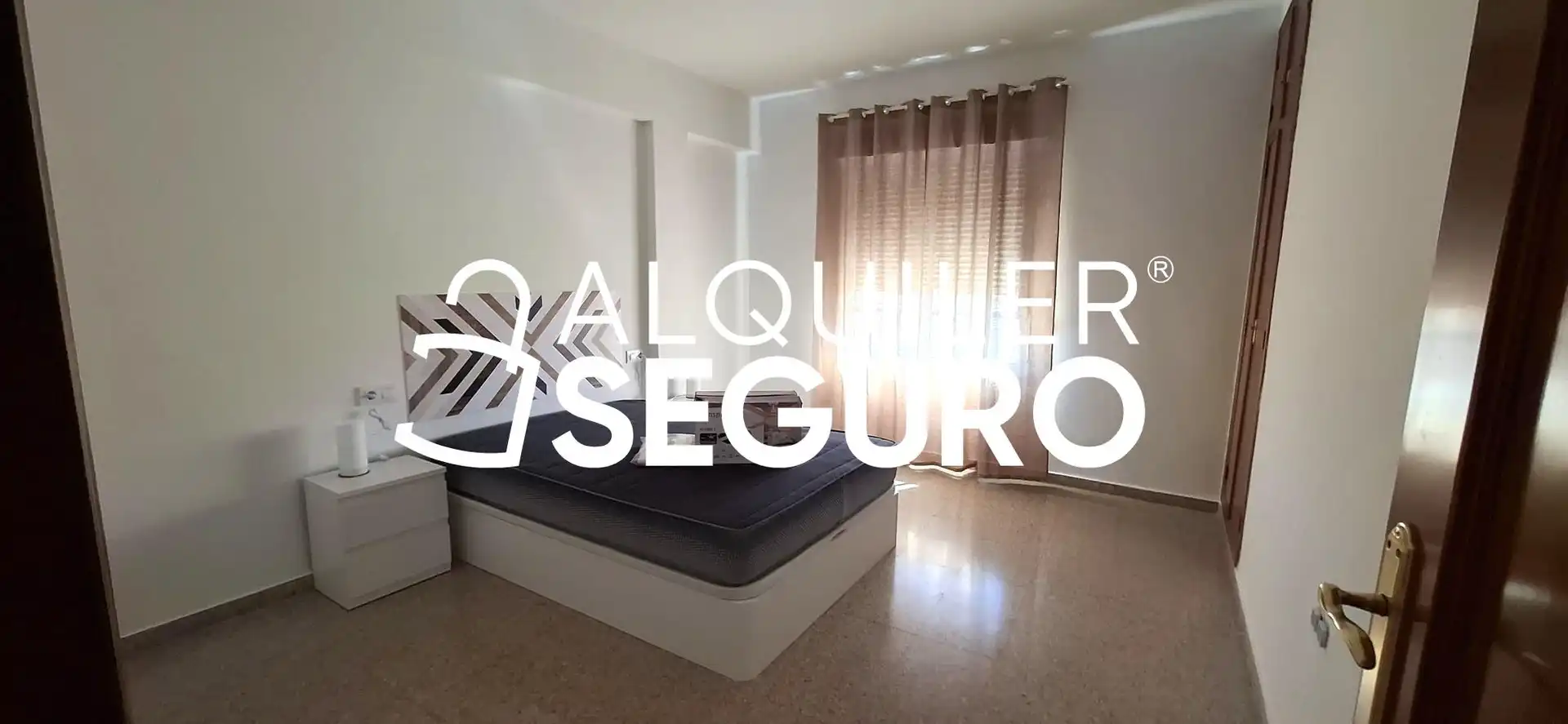 Habitación de Piso de alquiler en L'Alcúdia de Crespins con Aire acondicionado y Amueblado