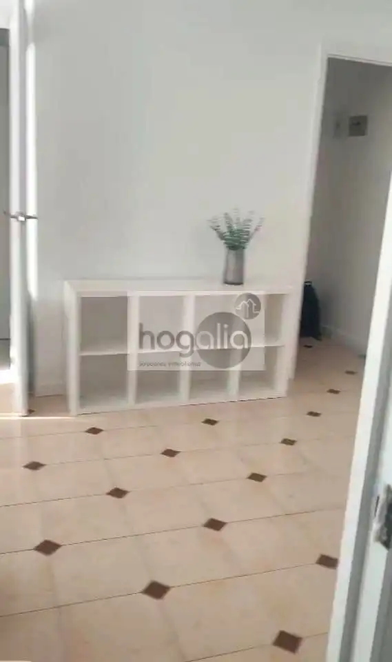 Piso de alquiler en Sevilla con Aire acondicionado, Amueblado y Balcón