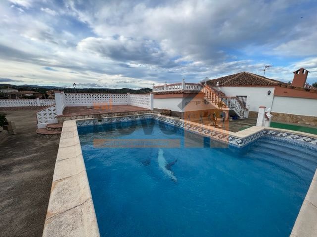 Swimming pool of House or chalet for sale in Montserrat  with Swimming Pool