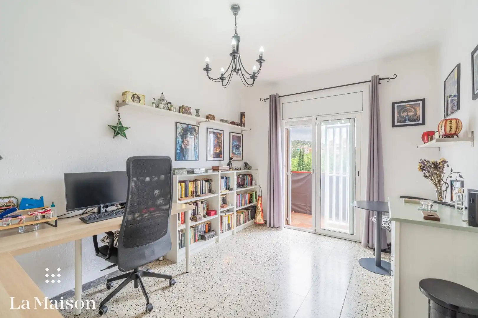 Sala de estar de Piso en venta en Mataró con Calefacción, Trastero y Amueblado