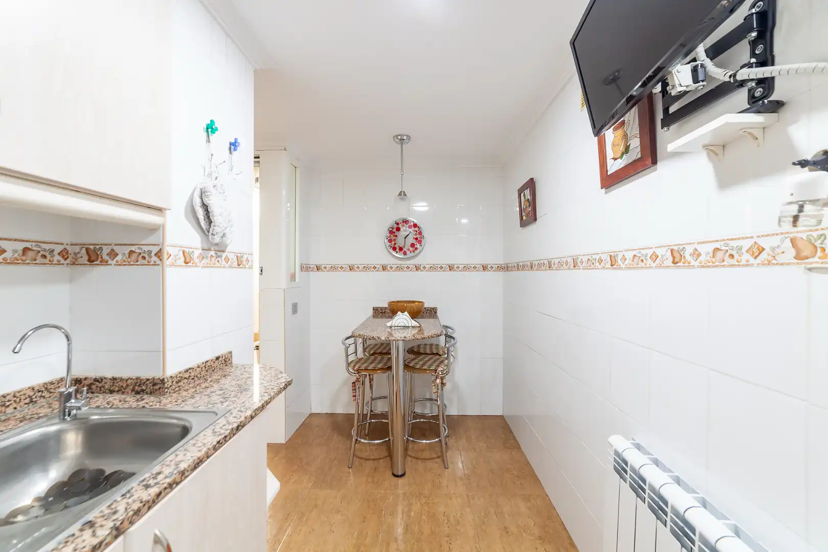 Kitchen of Flat for sale in Manises  with Air Conditioner, Heating and Oven